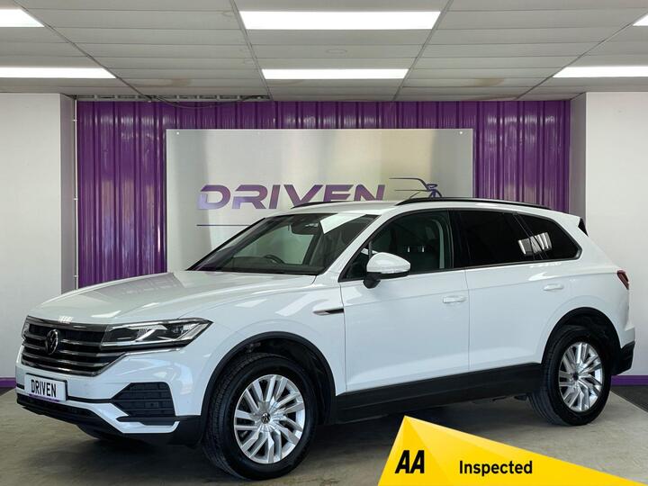 Volkswagen TOUAREG 3.0 TDI V6 SE Tiptronic 4Motion Euro 6 (s/s) 5dr Volkswagen TOUAREG 3.0 TDI V6 SE Tiptronic 4Motion Euro 6 (s/s) 5dr