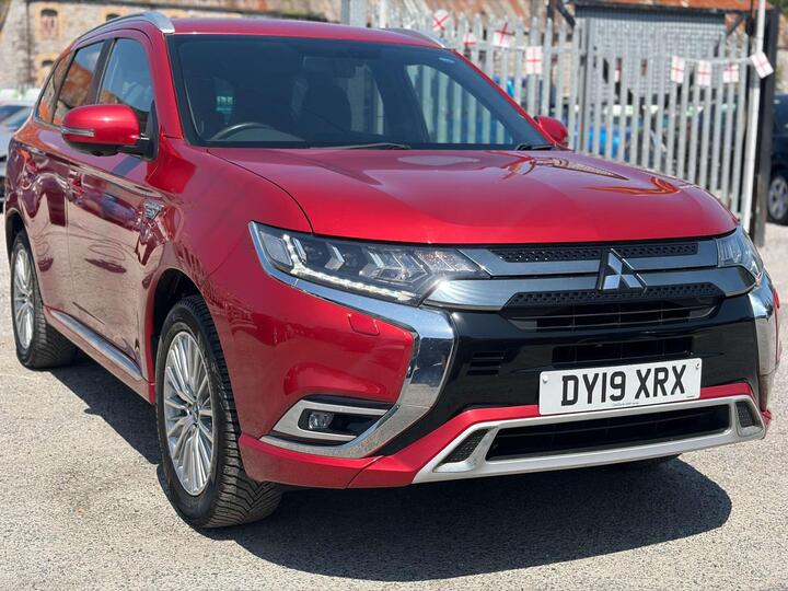 Mitsubishi Outlander 2.4h TwinMotor 13.8kWh 4h CVT 4WD Euro 6 (s/s) 5dr
