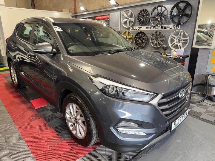 Hyundai TUCSON 2.0 CRDi SE Nav Auto 4WD Euro 6 5dr