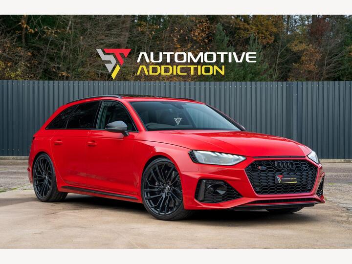 Audi RS4 Avant 2.9 TFSI V6 Carbon Black Tiptronic Quattro Euro 6 (s/s) 5dr Audi RS4 Avant 2.9 TFSI V6 Carbon Black Tiptronic Quattro Euro 6 (s/s) 5dr