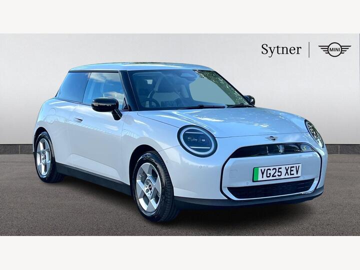 MINI Cooper SE 54.2kWh Classic Auto 3dr MINI Cooper SE 54.2kWh Classic Auto 3dr