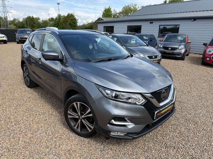 Nissan Qashqai 1.2 DIG-T N-Connecta Euro 6 (s/s) 5dr