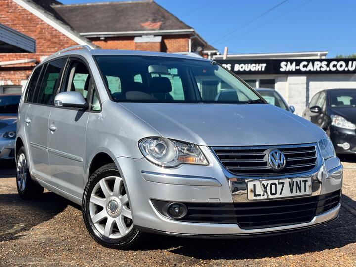Volkswagen Touran 2.0 TDI Sport 5dr (5 Seats)