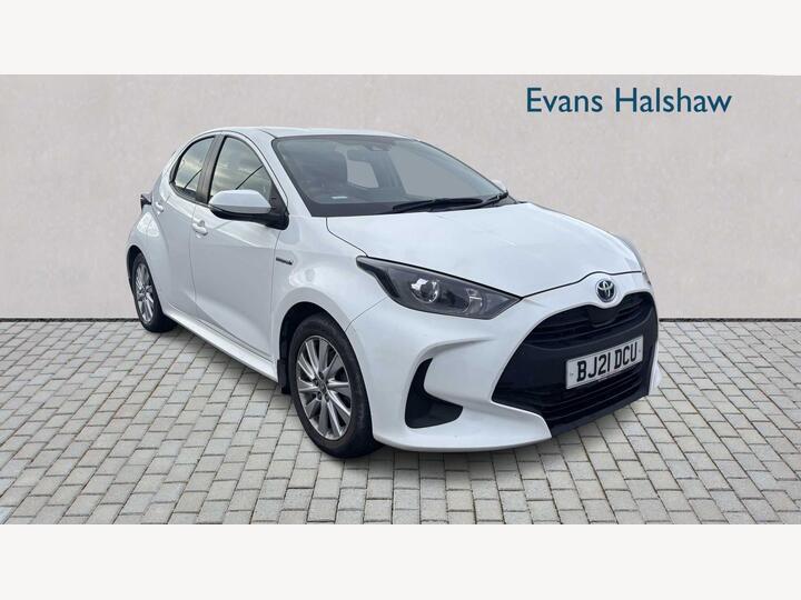 Toyota YARIS HATCHBACK 1.5 VVT-h Icon E-CVT Euro 6 (s/s) 5dr Toyota YARIS HATCHBACK 1.5 VVT-h Icon E-CVT Euro 6 (s/s) 5dr
