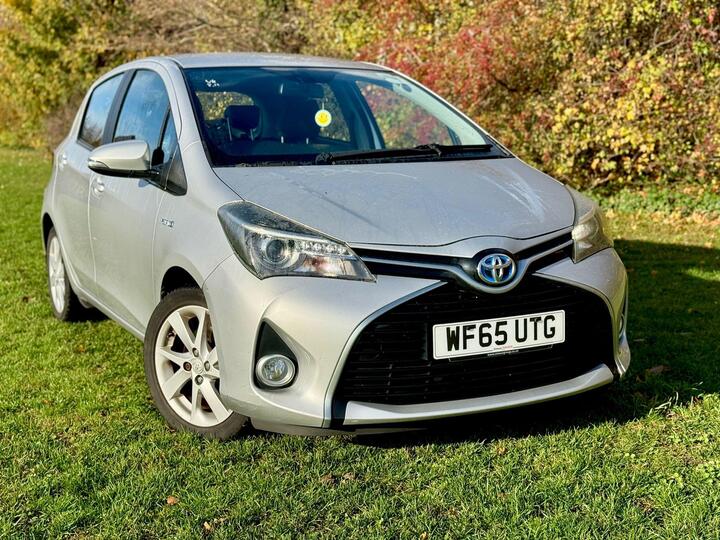 Toyota Yaris 1.5 VVT-h Excel E-CVT Euro 6 5dr (15in Alloy) Toyota Yaris 1.5 VVT-h Excel E-CVT Euro 6 5dr (15in Alloy)