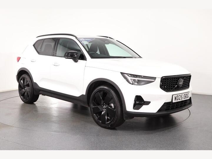 Volvo XC40 2.0 B4 MHEV Plus Black Edition DCT Auto Euro 6 (s/s) 5dr