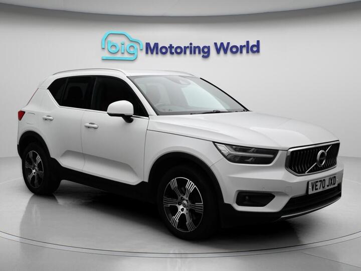Volvo XC40 2.0 B4 MHEV Inscription Auto Euro 6 (s/s) 5dr