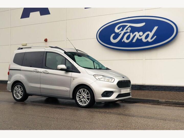 Ford Tourneo Courier 1.5 TDCi Titanium Euro 6 5dr Ford Tourneo Courier 1.5 TDCi Titanium Euro 6 5dr