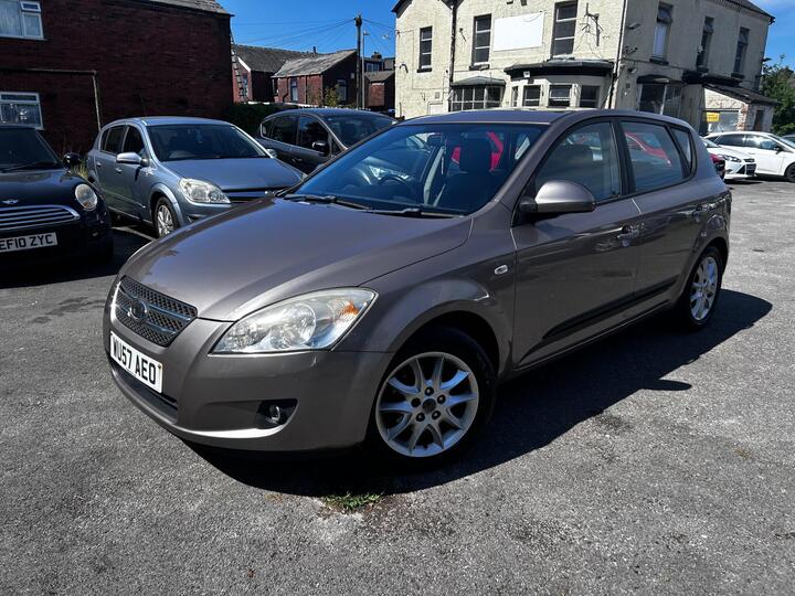 Kia Ceed 1.6 CRDi LS 5dr