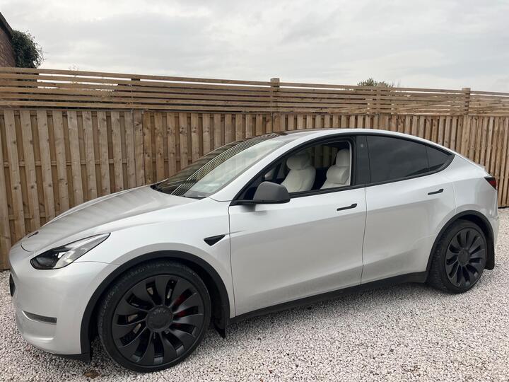 Tesla Model Y (Dual Motor) Performance Auto 4WDE 5dr