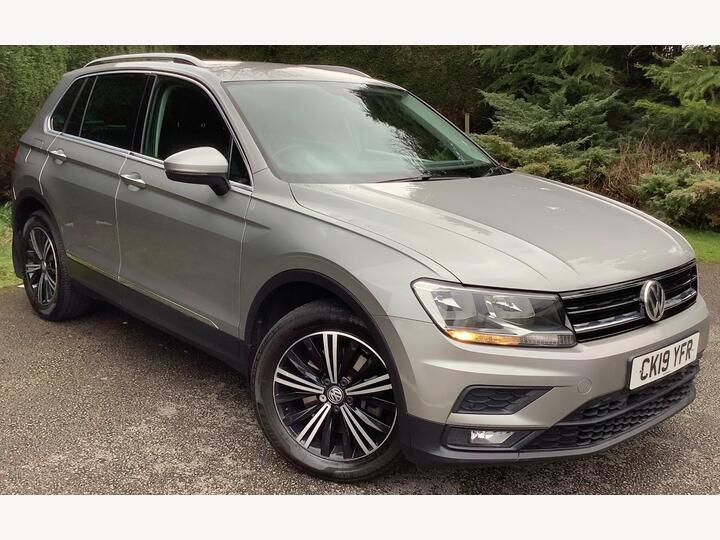Volkswagen Tiguan 2.0 TDI SE Navigation DSG 4Motion Euro 6 (s/s) 5dr Volkswagen Tiguan 2.0 TDI SE Navigation DSG 4Motion Euro 6 (s/s) 5dr