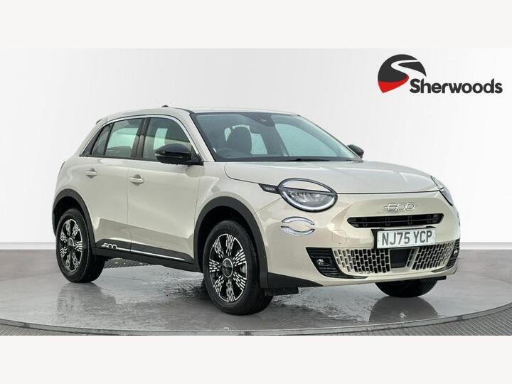 Fiat 600 1.2 MHEV E-DCT Euro 6 (s/s) 5dr