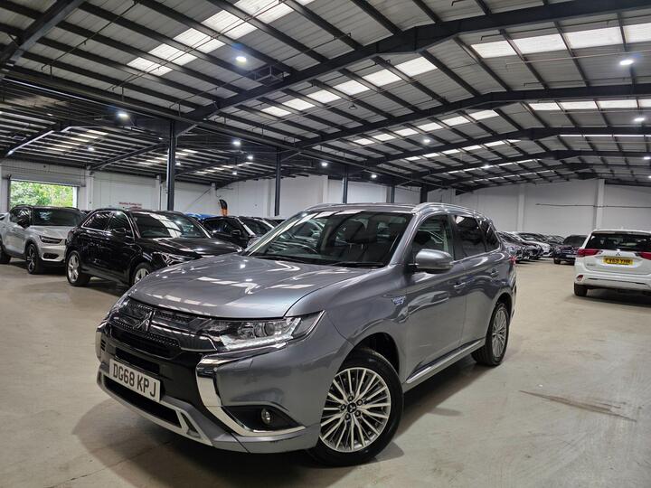 Mitsubishi Outlander 2.4h TwinMotor 13.8kWh Juro CVT 4WD Euro 6 (s/s) 5dr Mitsubishi Outlander 2.4h TwinMotor 13.8kWh Juro CVT 4WD Euro 6 (s/s) 5dr