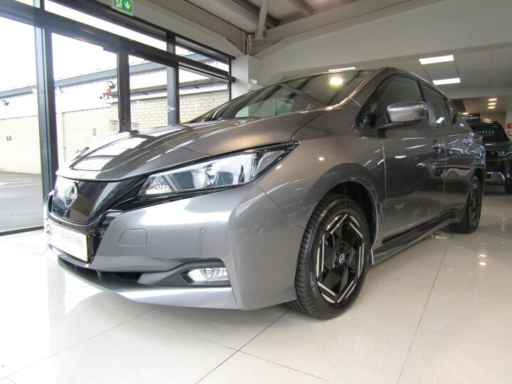 Nissan LEAF 39kWh Acenta Auto 5dr