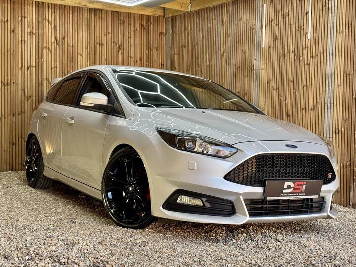Ford Focus 2.0T EcoBoost ST-3 Euro 6 (s/s) 5dr
