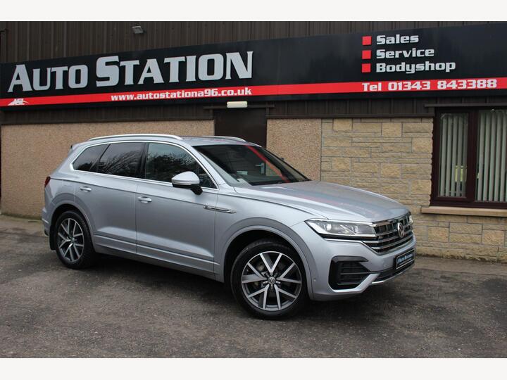 Volkswagen Touareg 3.0 TDI V6 R-Line Tech Tiptronic 4Motion Euro 6 (s/s) 5dr