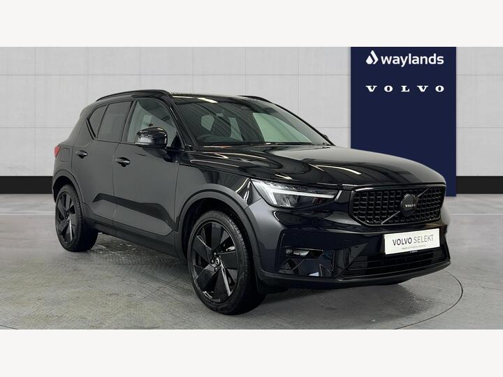 Volvo XC40 2.0 B3 MHEV Plus Black Edition DCT Auto Euro 6 (s/s) 5dr