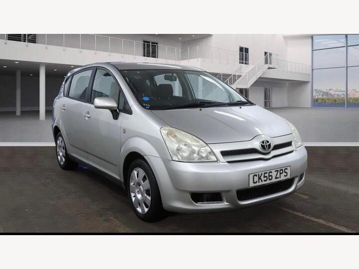 Toyota Corolla Verso 1.8 VVT-i T2 5dr