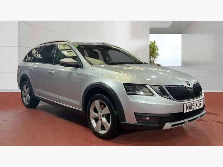 Skoda Octavia 2.0 TDI Scout DSG 4WD Euro 6 (s/s) 5dr