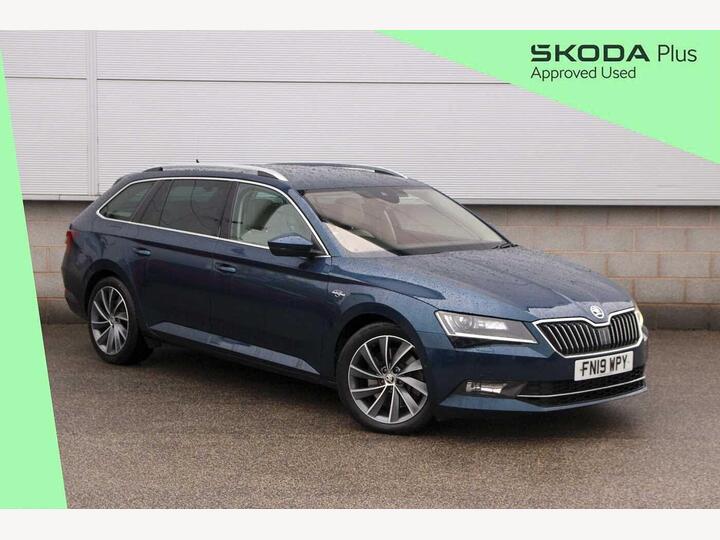 Skoda Superb 2.0 TSI Laurin & Klement DSG 4WD Euro 6 (s/s) 5dr Skoda Superb 2.0 TSI Laurin & Klement DSG 4WD Euro 6 (s/s) 5dr