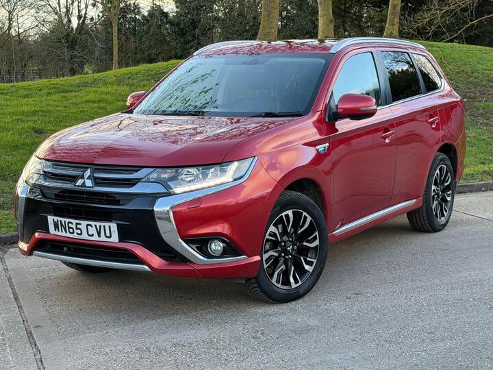Mitsubishi Outlander 2.0h 12kWh GX4h CVT 4WD Euro 6 (s/s) 5dr Mitsubishi Outlander 2.0h 12kWh GX4h CVT 4WD Euro 6 (s/s) 5dr