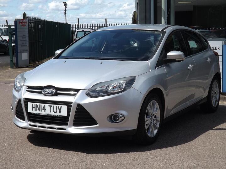 Ford Focus 1.6 Titanium Navigator Powershift Euro 5 5dr