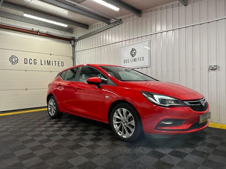 Vauxhall ASTRA 1.4i Turbo Tech Line Nav Euro 6 5dr Vauxhall ASTRA 1.4i Turbo Tech Line Nav Euro 6 5dr