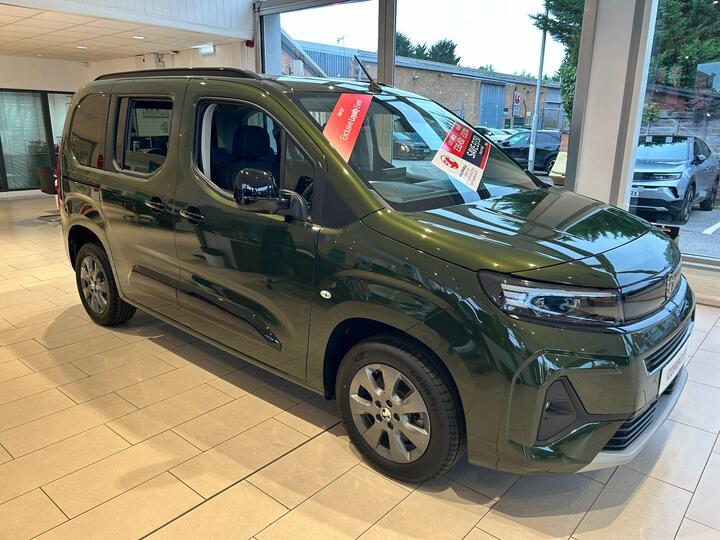 Vauxhall Combo Life Electric 52kWh Ultimate Auto 5dr (7.4kW Charger)