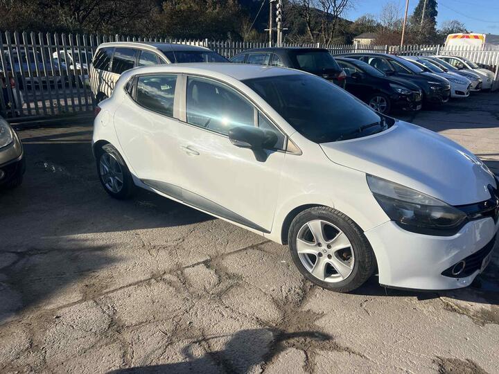 Renault Clio 1.5 DCi ECO Expression + Euro 6 (s/s) 5dr Renault Clio 1.5 DCi ECO Expression + Euro 6 (s/s) 5dr