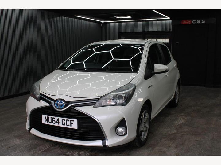 Toyota YARIS 1.5 VVT-h Icon E-CVT Euro 6 5dr
