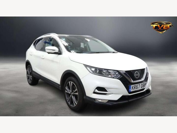 Nissan QASHQAI 1.5 DCi N-Connecta Euro 6 (s/s) 5dr