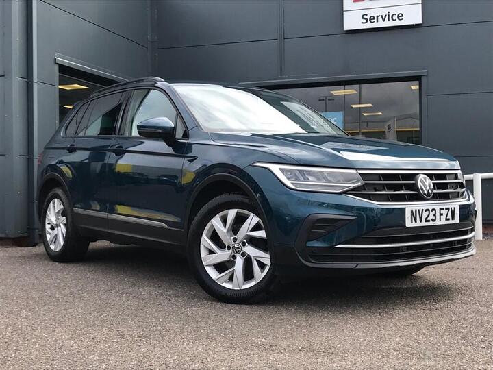 Volkswagen Tiguan 1.5 TSI Life Euro 6 (s/s) 5dr Volkswagen Tiguan 1.5 TSI Life Euro 6 (s/s) 5dr