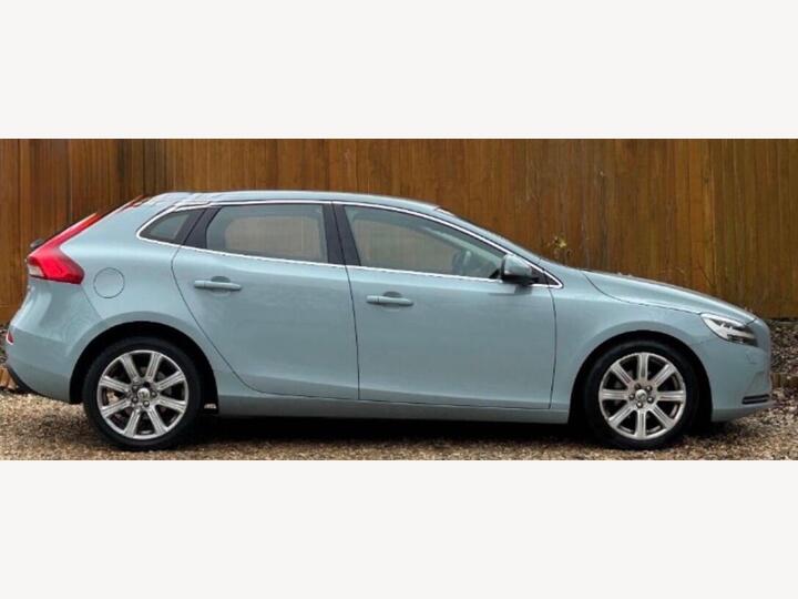 Volvo V40 2.0 D2 Inscription Euro 6 (s/s) 5dr