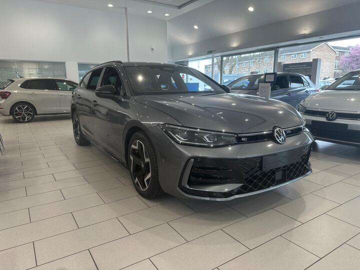 Volkswagen Passat 1.5 ETSI MHEV R-Line DSG Euro 6 (s/s) 5dr