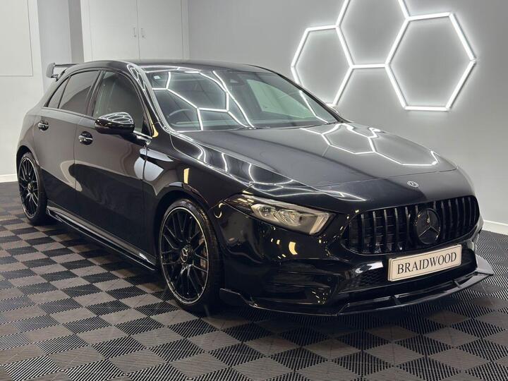 Mercedes-Benz A-CLASS 2.0 A35 AMG (Executive) SpdS DCT 4MATIC Euro 6 (s/s) 5dr Mercedes-Benz A-CLASS 2.0 A35 AMG (Executive) SpdS DCT 4MATIC Euro 6 (s/s) 5dr