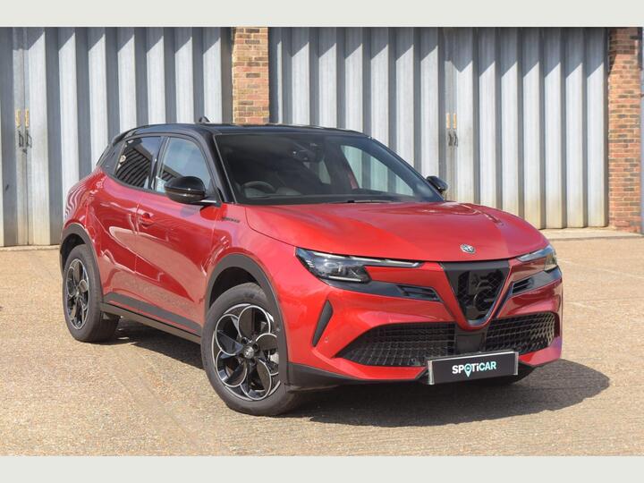 Alfa Romeo Junior 54kWh Elettrica Speciale Auto 5dr