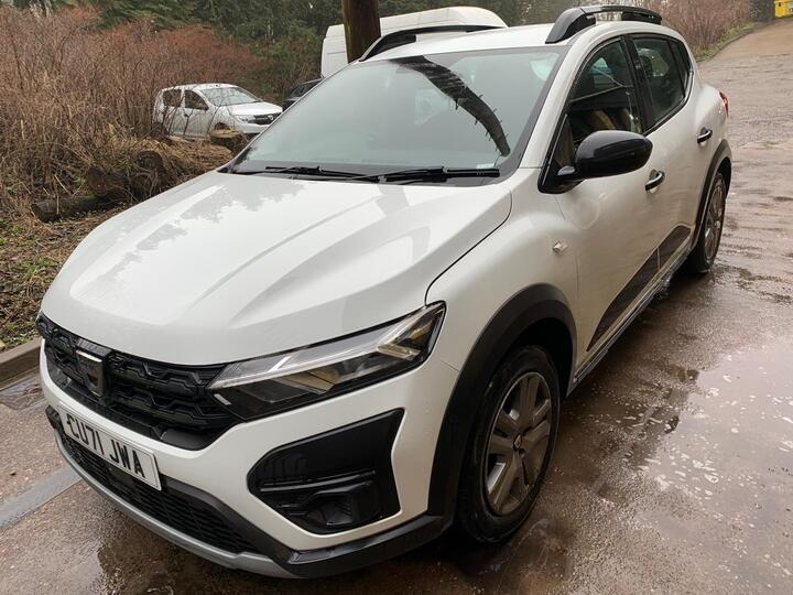 Dacia Sandero Stepway 1.0 TCe Essential Euro 6 (s/s) 5dr