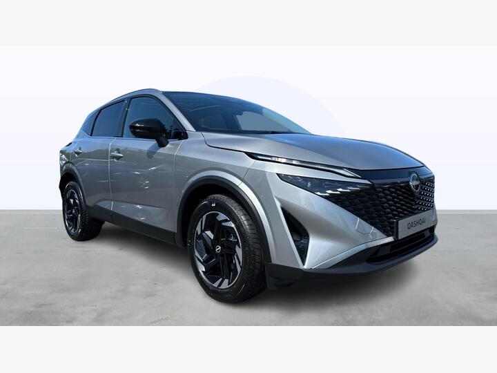 Nissan QASHQAI 1.3 DiG-T MH N-Connecta [Glass Roof] 5dr