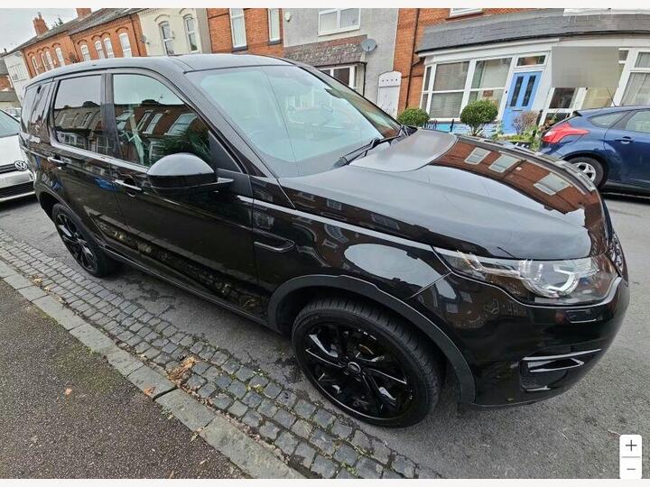 Land Rover Discovery Sport 2.0 TD4 HSE Black Auto 4WD Euro 6 (s/s) 5dr Land Rover Discovery Sport 2.0 TD4 HSE Black Auto 4WD Euro 6 (s/s) 5dr