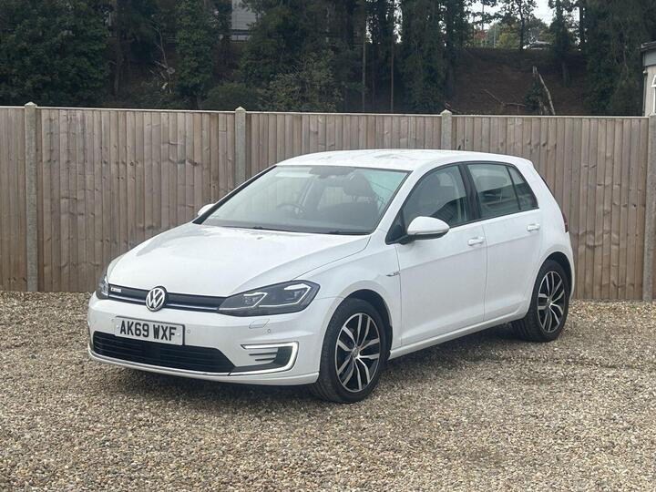 Volkswagen E-GOLF 35.8kWh E-Golf Auto 5dr Volkswagen E-GOLF 35.8kWh E-Golf Auto 5dr