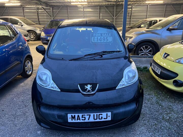 Peugeot 107 1.0 12V Urban Move Euro 4 5dr Peugeot 107 1.0 12V Urban Move Euro 4 5dr