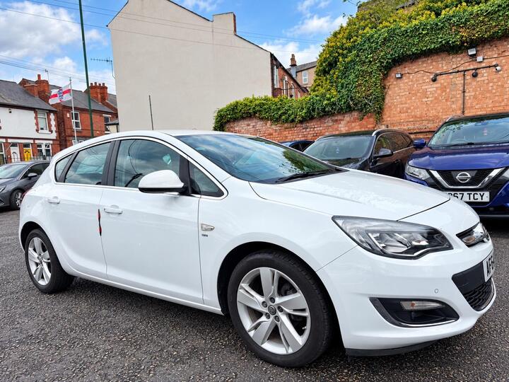 Vauxhall Astra 1.6 16v SRi Auto Euro 5 5dr