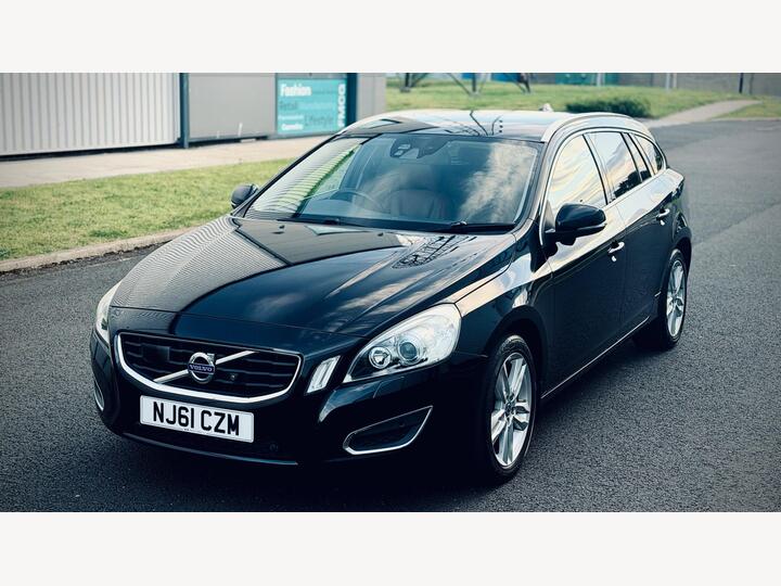 Volvo V60 3.0 T6 SE Premium Estate 5dr Petrol Geartronic AWD Euro 5 (304 Ps)