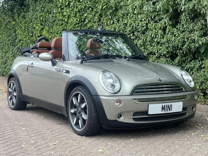 MINI Convertible 1.6 Cooper Sidewalk CVT Euro 4 2dr