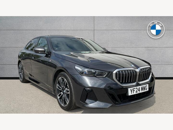 BMW 5 Series 2.0 520i MHT M Sport Steptronic Euro 6 (s/s) 4dr BMW 5 Series 2.0 520i MHT M Sport Steptronic Euro 6 (s/s) 4dr