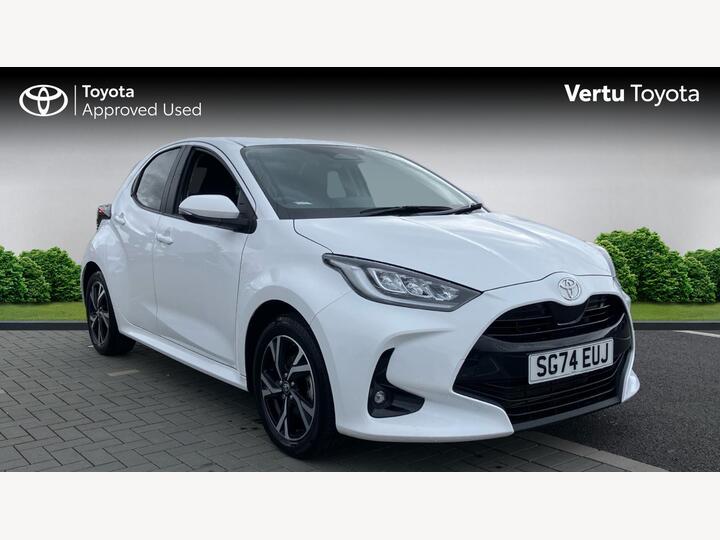Toyota Yaris 1.5 VVT-h Design E-CVT Euro 6 (s/s) 5dr