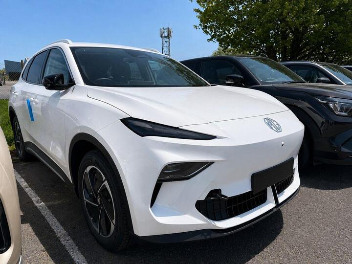MG MGS5 64kWh Trophy Long Range Auto 5dr