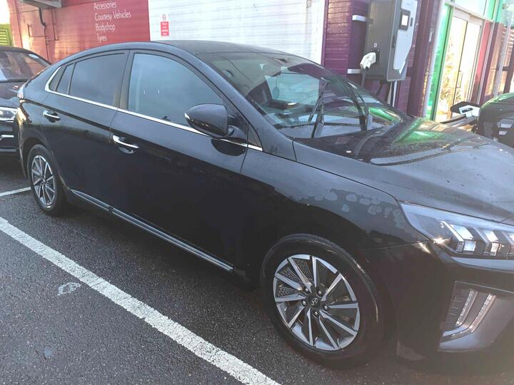 Hyundai IONIQ 38.3kWh Premium Auto 5dr