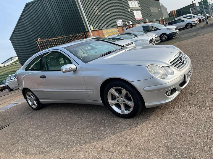 Mercedes-Benz C Class 1.8 C200 Kompressor SE 2dr