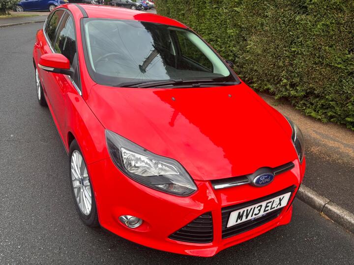 Ford Focus 1.0T EcoBoost Zetec Euro 5 (s/s) 5dr